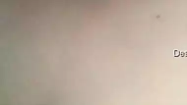Solo sex XXX video of amateur Indian BBW who doesn't hesitate to pose nude
