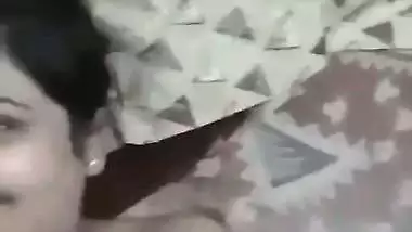 Guy records his sexy, nude GF’s Punjabi sex MMS