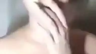 Husband doesn't know Desi turns cam on performing MMS show for XXX fans