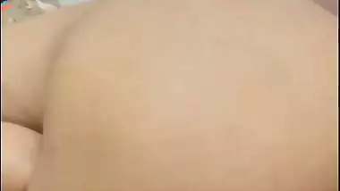Desi sex videos of a guy fucking a milf and her daughter