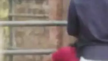 Dehati sex video of south Indian lovers captured outdoor by a peeping on mms xxx