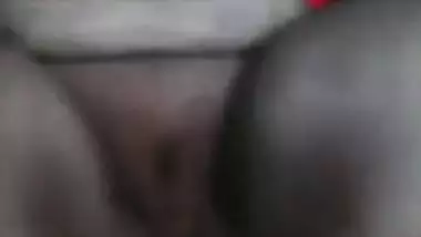 Desi MILF shows belly and pussy in the dark room as private XXX show
