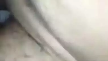 Desi slut has oral XXX sex with man who captures blowjob for MMS show