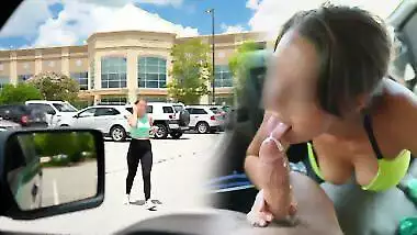 Paid a hot girl from my gym to give me a BJ in the parking lot!