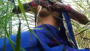 Village Outdoor Sex In Forest Natural Big Boobs Show In Hindi