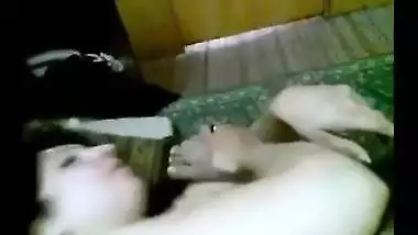Pakistani xxx video of a man with a whore