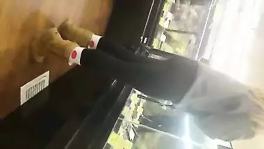 Upside down bubble oc candid booty market find...