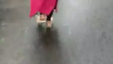 Look at hot Indian Bhabhi's Raunchy Ass in Market