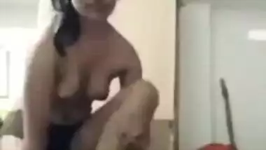 Cute Desi Girl Record Her Nude Dance Clip For Lover