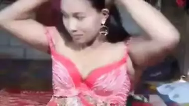 Desi female sees no problems with XXX posing and sex boob flashing