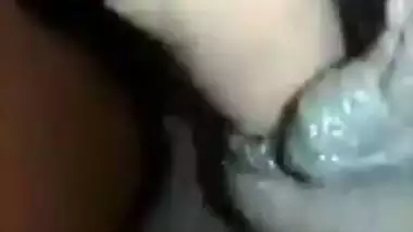 Desi girl exposes XXX body parts on camera for man making MMS video