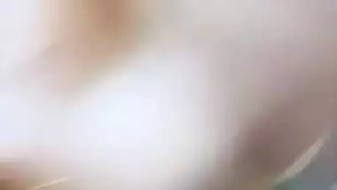 Sexy Figure Desi girl Fingering