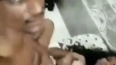 Young guy fucks his GF’s tight pussy in Tamil sex video