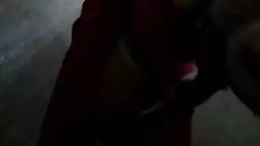 Today Exclusive- Desi Bhabhi Record Her Bathing Video For Lover