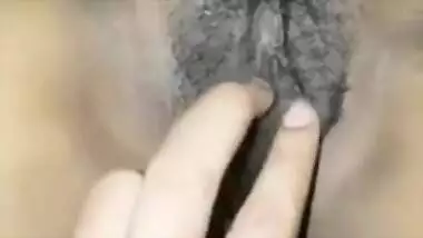 Tempting Indian cheating fuck takes no XXX cock but fingers in sex hole