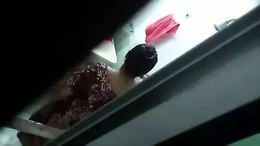 neighbor bathing