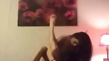 A gay fucks a young guy’s asshole in the Indian gay sex video