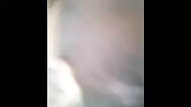 Teen Indian girl has never tried to sing during naked XXX show