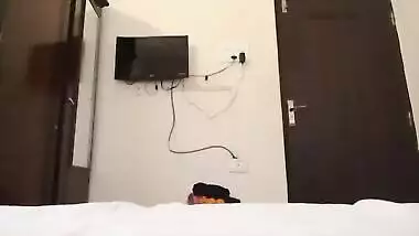 Indian real desi sex video from a hotel room