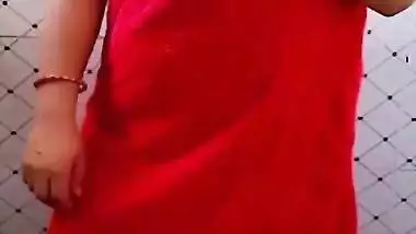 Hot Aish - Looking Very Hot And Romantic In Bathroom Showing Her Boobs And Tits