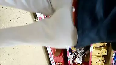 Candid Indian milf white pants vpl pt2