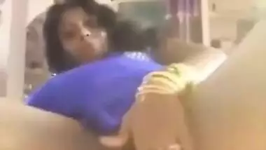 Tamil Aunty In Saree Strip Pussy Fingering Video