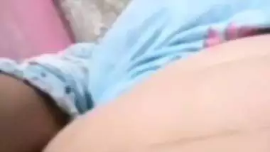 Close up pussy showing of mature horny aunty