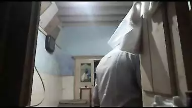 Desi teen comes to a XXX doctor who has sex with her in his office