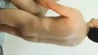 Sexy XXX bitch is ineptly fucked by her Desi boyfriend on camera MMS