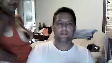 Indian IT programmer allowing her Boss to suck her mangoes during US office trip