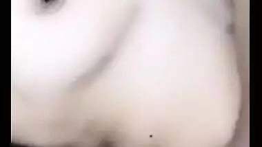 Paki Bhabi Playing With Lover Smoking and Pussy Licking Using Chocolate Cream