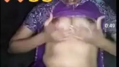 Boobs flashing is good but it doesn't turn Indian wench into a pornstar