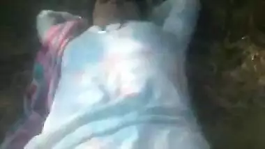 Clean Dehati pussy show outdoors video