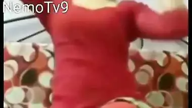 New Boudi In Market, Showing cleavage, bra straps also out,very booby