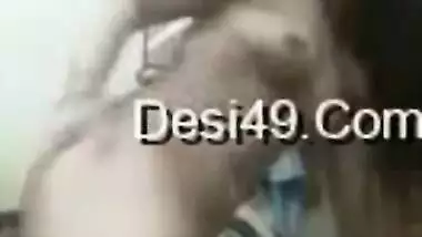 Sportsgirl from India does naughty exercises to look fit in sex video