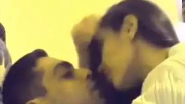 indian desi college teen lovers mms in room