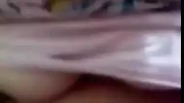 Desi girl giving blowjob to bf
