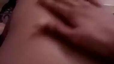 INDIAN AMATEUR COUPLE SUCKING AND FUCKING AT NIGHT TIGHT PUSSY AND BIG DICK