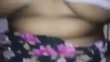 Sweet Desi chick gets her mouth and XXX pussy nailed by horny guy