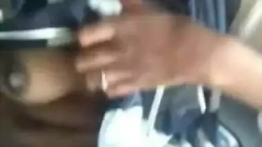 Paki Babe Noreen Boob Show n BJ 2 BF in Car wid Urdu Audio