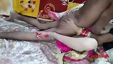 Hotel room is a place where nobody will catch Desi wife and XXX buddy