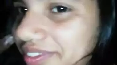 Desi whore rides lover's XXX prick with her hairy pussy in MMS video