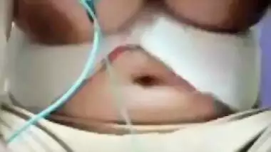 Super Horny Indian Girl Show’s Nude Body and Dancing Part 1