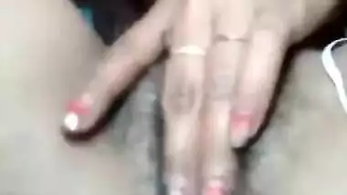 Horny Desi village wife rubs XXX pussy in kitchen using rolling pin
