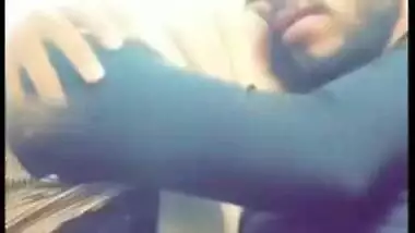 Short Desi mms clip of Indian gal caught sucking lover's dick in car