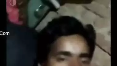 Teen with full lips and perverted guy in amateur close-up Indian video