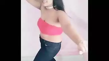 bubbly beauty kanika milky cleavage and navel expose