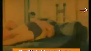 Desi hot girl big boob ragee inviting road side beggar for sex