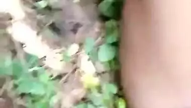 Desi allows XXX boy to nail her unshaved pussy for MMS porn in nature