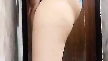 Clear Hindi Audio Bade Maalik Ne Maje Se Aapni Nokrani Ko Nangi Karke Choda